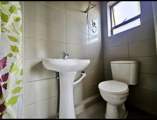 1 bed property to rent in KLOPPERPARK